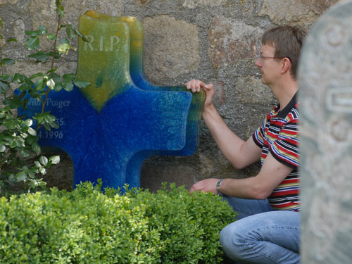 GLAS POIGER | Glasgrabmal . Hilfe beim Genehmigungsverfahren